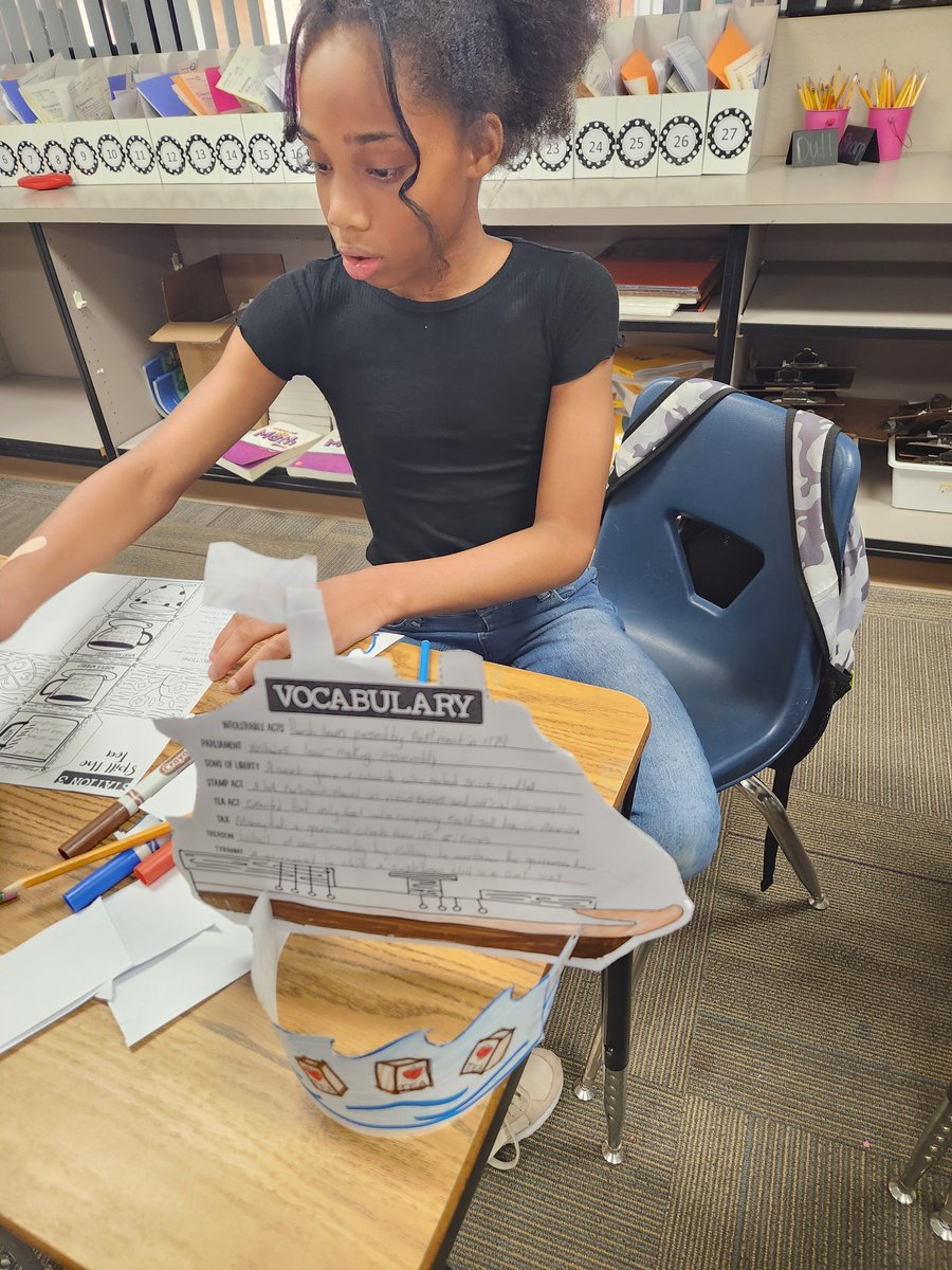 bolognascorpion's tweet photo. Learning about the Boston Tea Party has our 5th graders in Monique Moreno's class excited and curious! They're connecting with history in a way that's both fun and educational.
#WeAreChandlerUnified #bthespark #stingenergy https://t.co/Dj1tpD38Cb