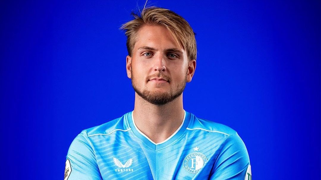 🇳🇱 Feyenoord goalkeeper Mikki van Sas could leave the club on loan this summer, possibility being discussed.

He's attracting interest from Eredivisie clubs.