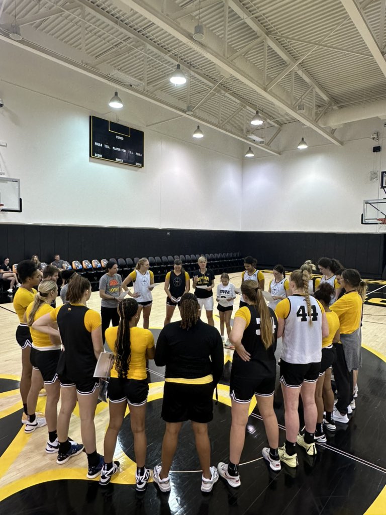 That’s a wrap on our summer practices! This is our final circle of the summer &amp; it ended just like it started…tight, strong &amp; full of love!🖤💛I’m so proud of their efforts &amp; so excited for all that is to come!🙌🏻We’ll enjoy some time off, then we can’t wait to see you in Carver!