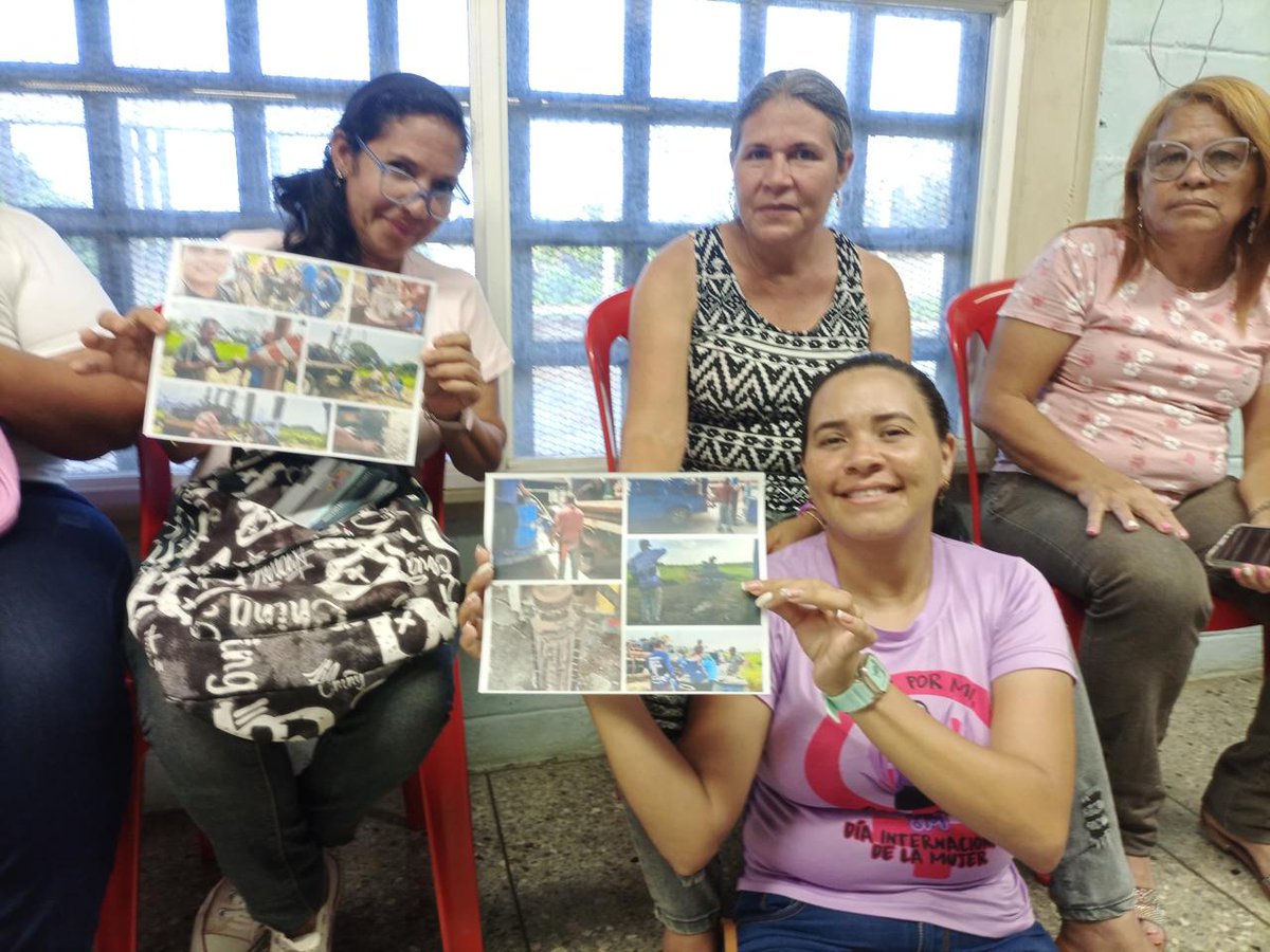 fondemioficial's tweet photo. ¡Rumbo a la Consulta Popular del próximo #25Ago!

Comuna Lanceros Atures del edo. Lara, realiza Asamblea para rendir cuentas del primer proyecto ejecutado y aprobar su segundo proyecto priorizado. Comuneras (os) respaldan la victoria del Pdte. @NicolasMaduro

#PuebloDeJusticia https://t.co/DNe9FYDHdZ