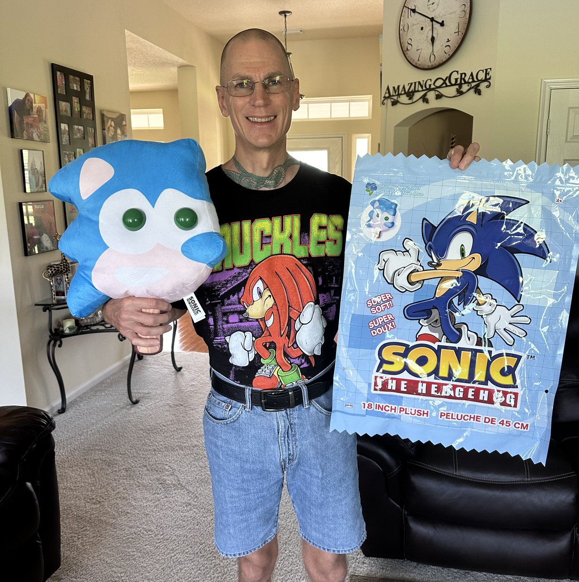 Super Size Sonic Ice Cream! If it was real it'd be impossible to