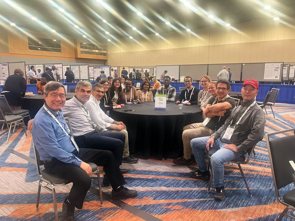 APS Virology Committee (@virologyaps) on Twitter photo A late post but thanks to all that came to the Virology committee networking hour at the #PlantHealth2024 and brainstormed topics for the upcoming Plant Health 2025, in Hawaii!! <a href="/ytzanet/">Ioannis Tzanetakis</a> @DrJennyWilson <a href="/AOV_OlmedoVelar/">Alejandro Olmedo-Velarde</a> <a href="/SierramAndrea/">Andrea Sierra Mejia</a> <a href="/danteswanou/">Wanita Dantes</a> <a href="/thienoxon/">Thien Ho</a> A late post but thanks to all that came to the Virology committee networking hour at the #PlantHealth2024 and brainstormed topics for the upcoming Plant Health 2025, in Hawaii!! <a href="/ytzanet/">Ioannis Tzanetakis</a> @DrJennyWilson <a href="/AOV_OlmedoVelar/">Alejandro Olmedo-Velarde</a> <a href="/SierramAndrea/">Andrea Sierra Mejia</a> <a href="/danteswanou/">Wanita Dantes</a> <a href="/thienoxon/">Thien Ho</a>
