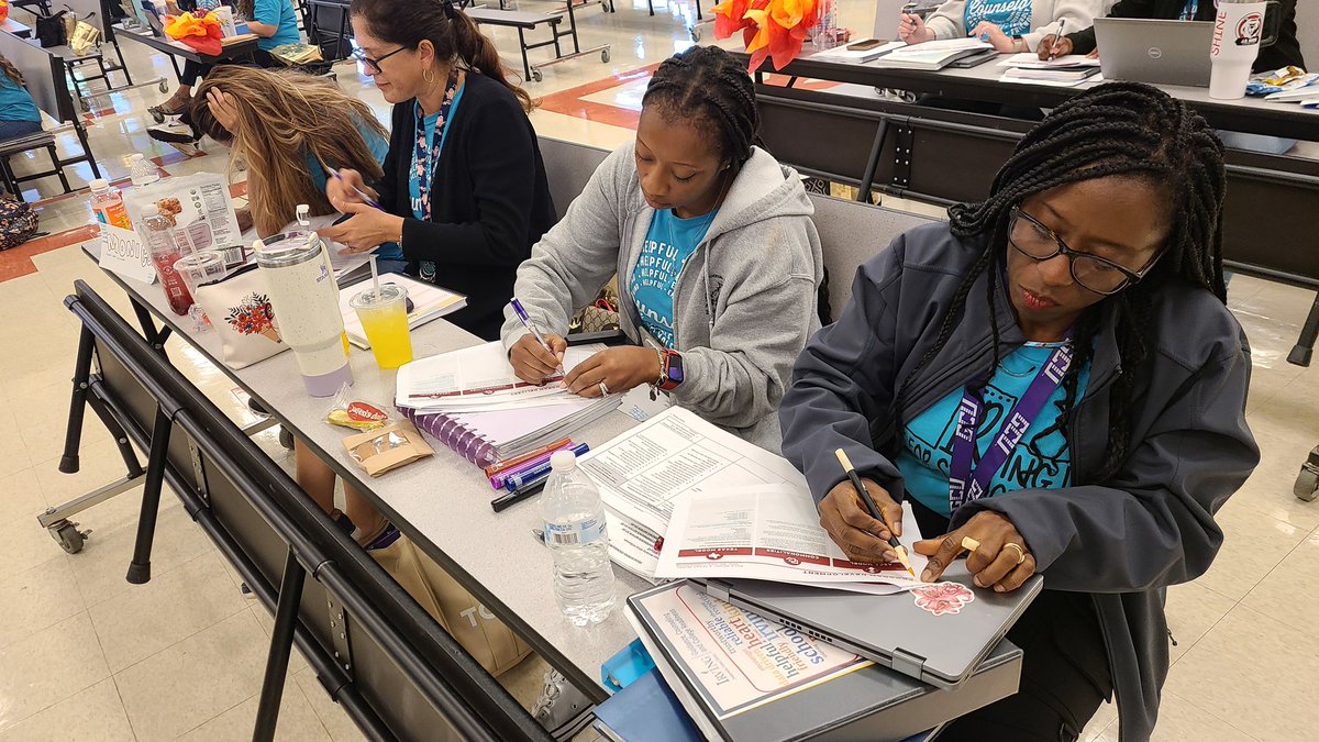 Kimest Sanders tweet media