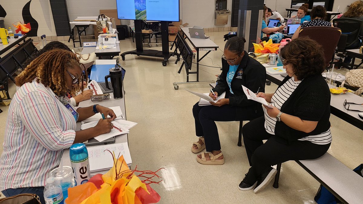 Kimest Sanders tweet media