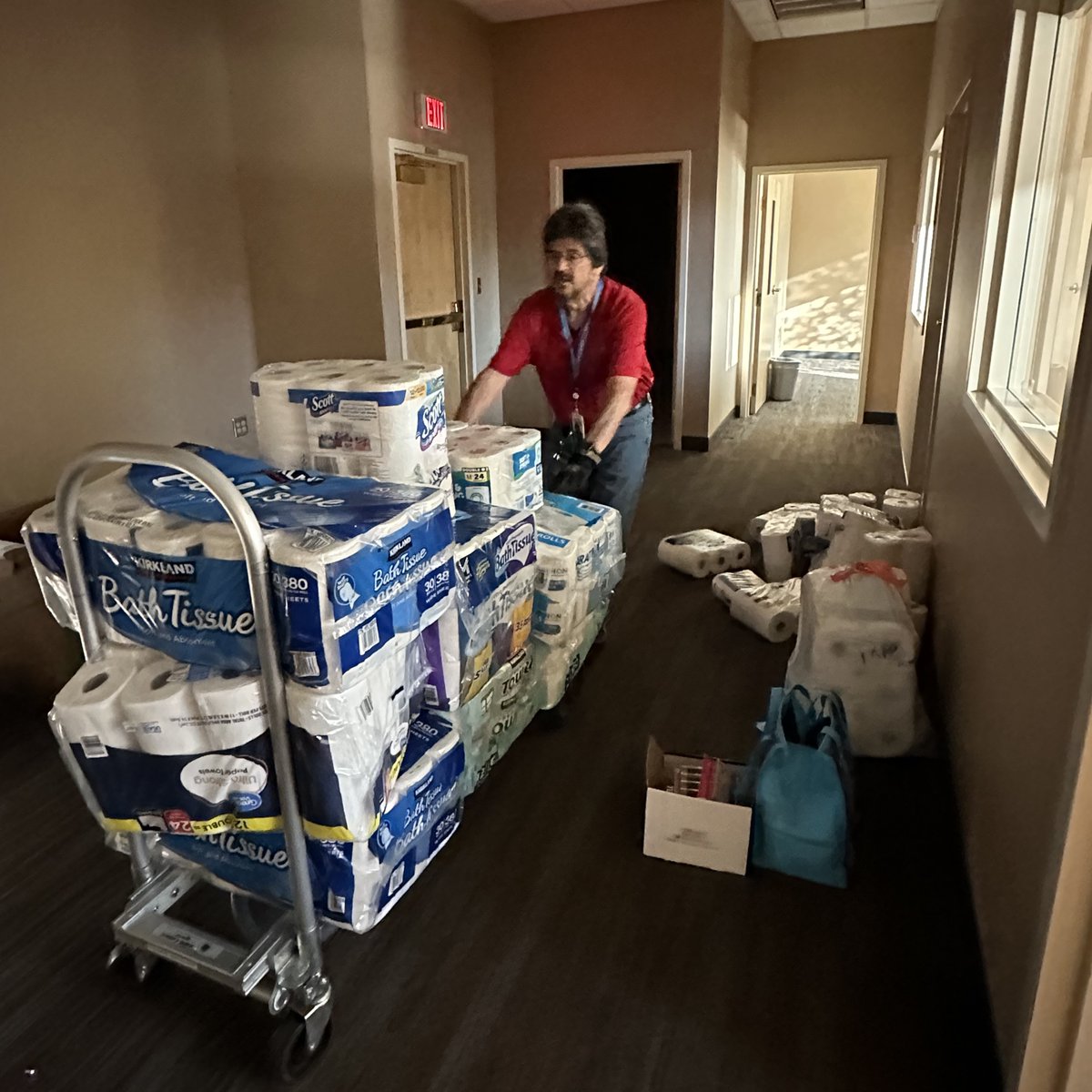 GoSunwardCU's tweet photo. A huge thank you to our members, employees, and friends for your generous contributions to our donation drive! Your support has been delivered to families affected by the recent fires and flooding in Ruidoso, NM. Your kindness is making a positive impact in many lives. 💙 #SLFCU https://t.co/Mzikzmsw4J