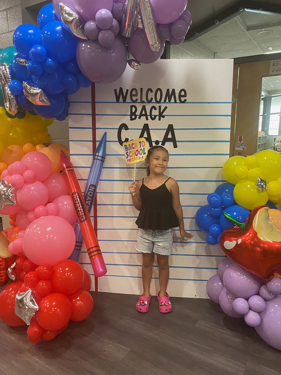 carrillokarla_'s tweet image. Such a proud mom 💗🥹 #secondgrader