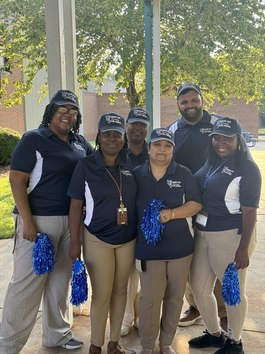 ArmsJags's tweet photo. It was GAME ON today as we welcomed back our ARMazing Jaguar scholars for DAY ONE 🥰 The culture of our family is absolutely special. #WinningforARMS @LibraLBrittian @AOAddison_ @MajorJones_ https://t.co/WWm2naabDO