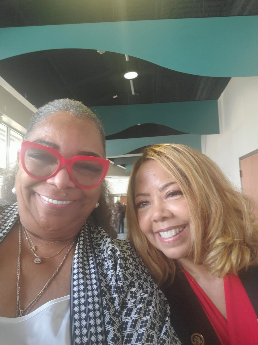 Kathy Blueford Daniels (@mzkatdan) on Twitter photo WOW! Celebration of our Queen. We can not Thank U enough 4 putting it ALL on the line to make communities and the world a Better Place. U are ALREADY missed! Thanks again <a href="/Donnieradio/">Donnie McClurkin</a> 4 remembering our mother's Life Celebration in April.❤️
@SJacksonLee <a href="/rolandsmartin/">rolandsmartin</a> <a href="/lucymcbath/">Lucy McBath</a> WOW! Celebration of our Queen. We can not Thank U enough 4 putting it ALL on the line to make communities and the world a Better Place. U are ALREADY missed! Thanks again <a href="/Donnieradio/">Donnie McClurkin</a> 4 remembering our mother's Life Celebration in April.❤️
@SJacksonLee <a href="/rolandsmartin/">rolandsmartin</a> <a href="/lucymcbath/">Lucy McBath</a>
