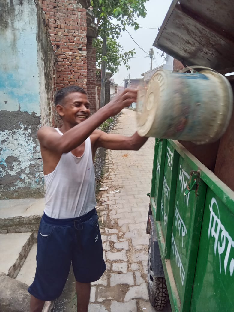 SBMGUP2's tweet photo. Under ODF Plus of SBM (Gramin), Collection of Household waste undertaken from different villages of the districts.
#HamaraSwachhUP #SampoornaSwachhata
#swachhbharatmissiongramin
#sbmgphaseii
#ODFPlus https://t.co/3vx9Yp9M5Z