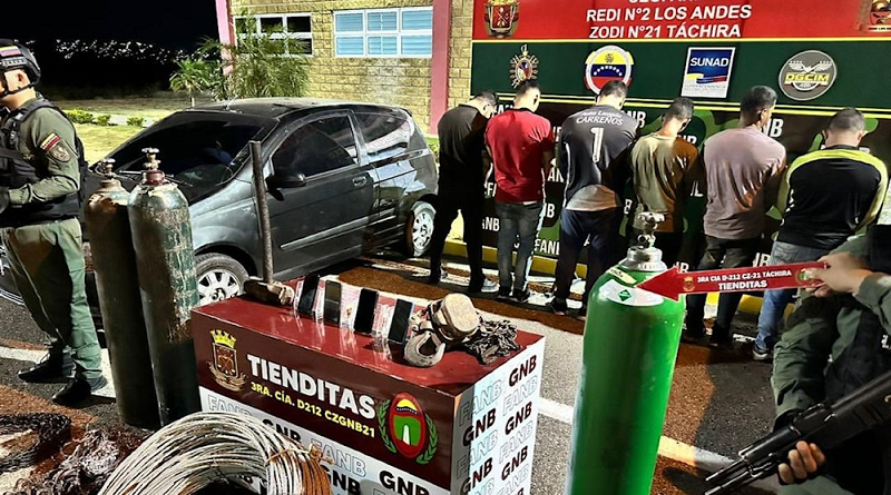 VTVcanal8's tweet photo. FANB detiene a 55 personas por actos de violencia en protestas de San Cristóbal

#MujeresPorLaPaz

https://t.co/eGc9q9YIjU https://t.co/c1SZ9N2JZe