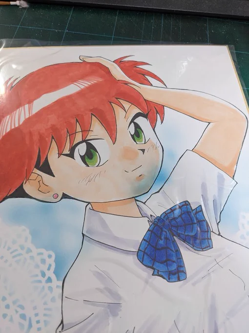 ⑨キャラの色が塗り終わりました⑩キャラの部分にマスキングシートを貼ります⑪コピックエアブラシで色を吹き付けます⑫シートをはがして完成です!