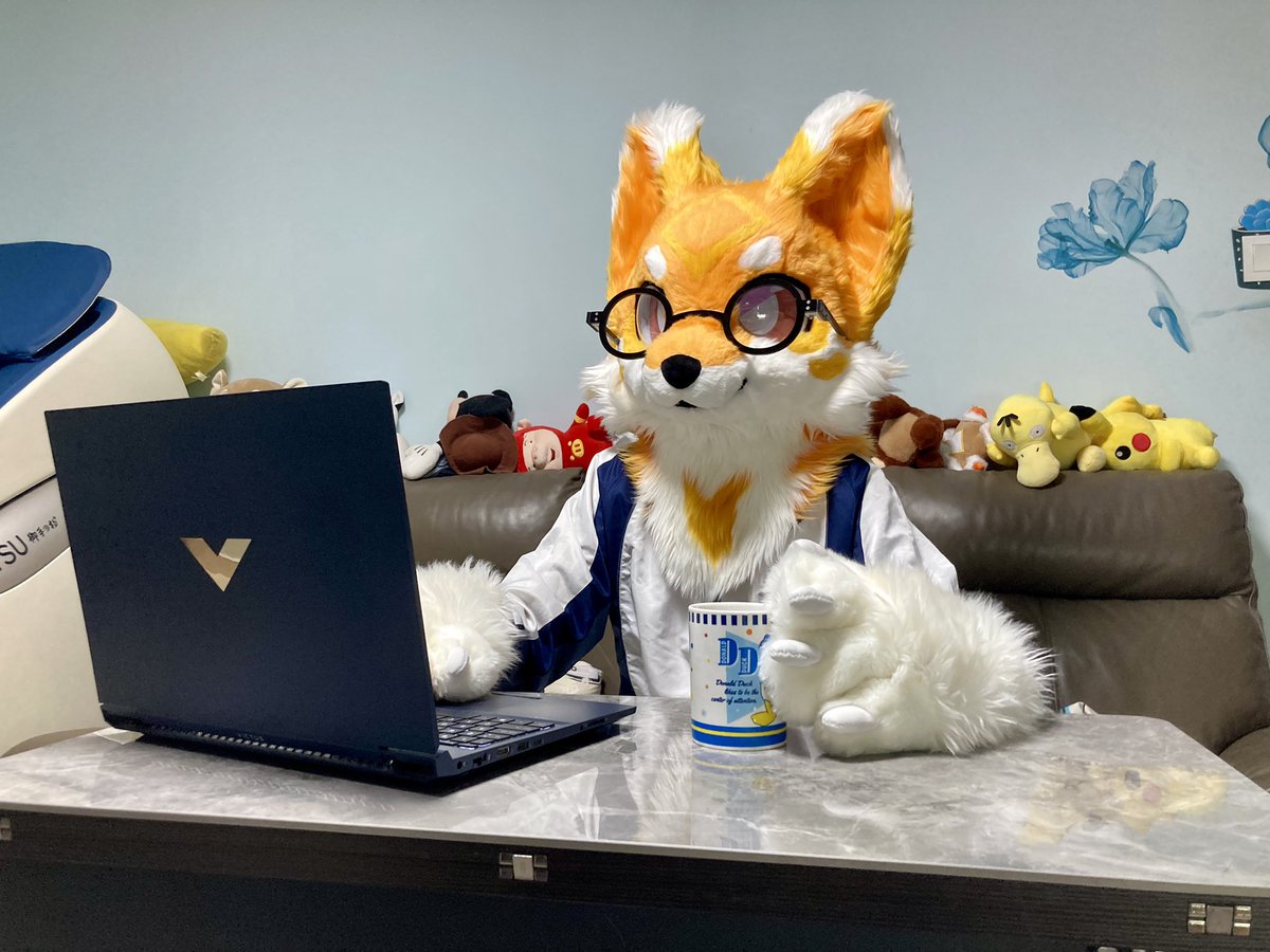 同佢講啦
同我講做乜
#fursuitfriday