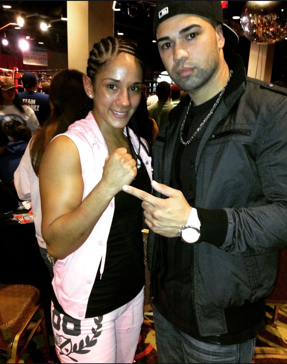 With one ☝️ of the best female Boxer of the world 🌎 <a href="/Serranosisters/">Amanda Serrano</a> 🇵🇷🫡😤💪🏽