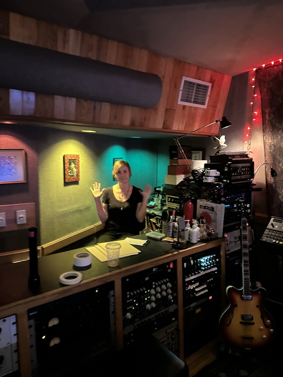 cheekfaceREAL's tweet image. doing our little songs and whatnot