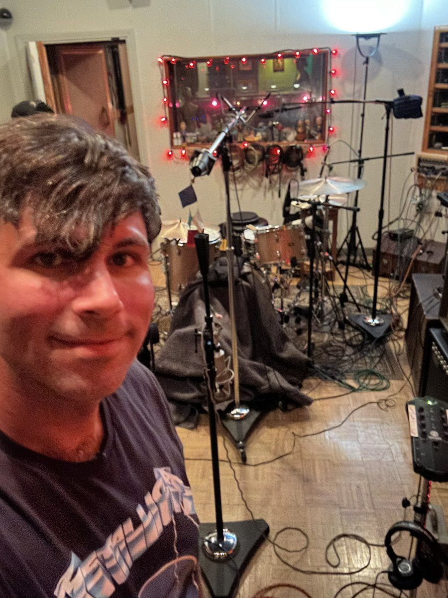 cheekfaceREAL's tweet image. doing our little songs and whatnot