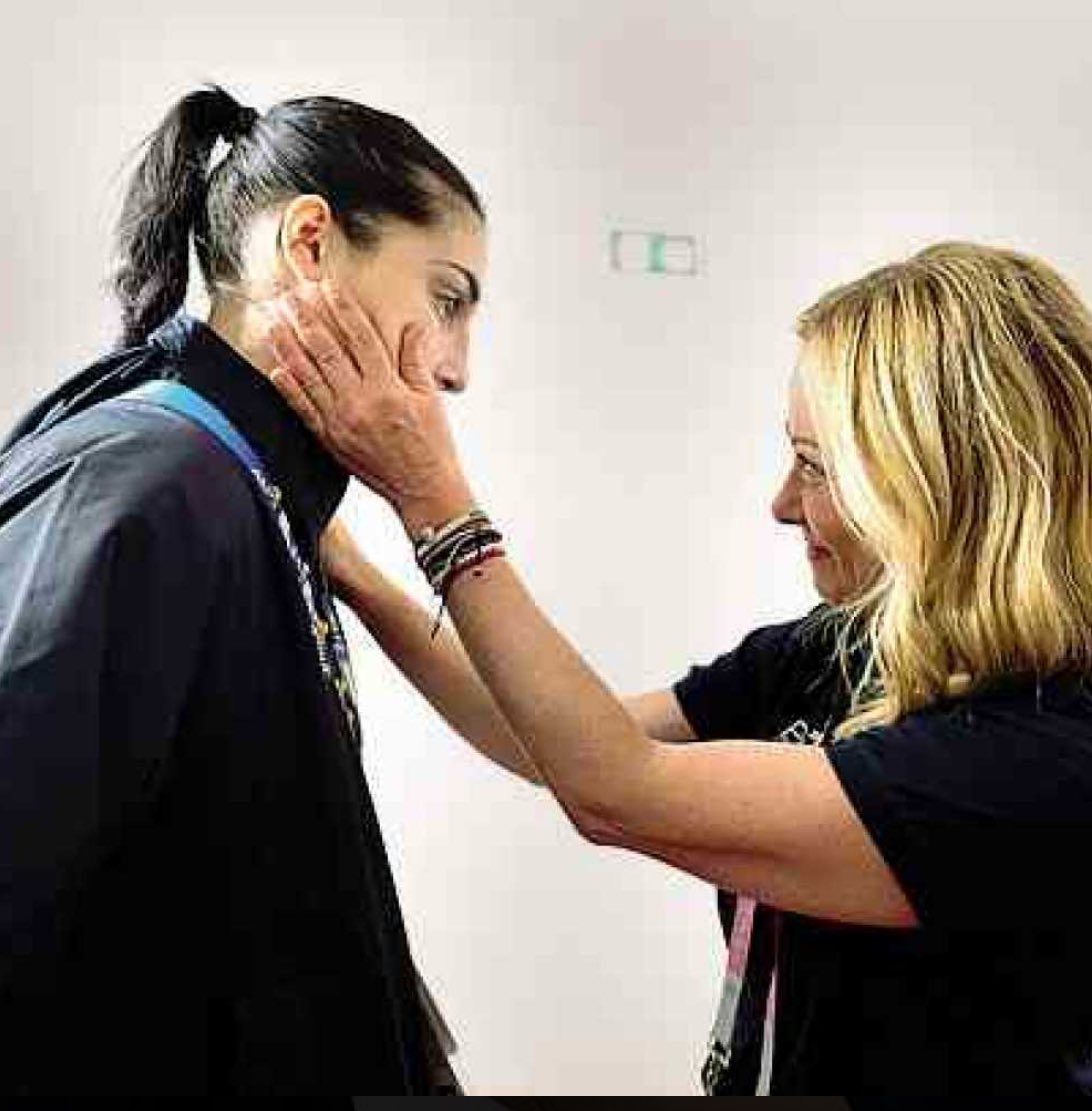 valerionic's tweet image. #istitutoluce #propaganda #vergogna  #AngelaCarini #Imane_Khelif