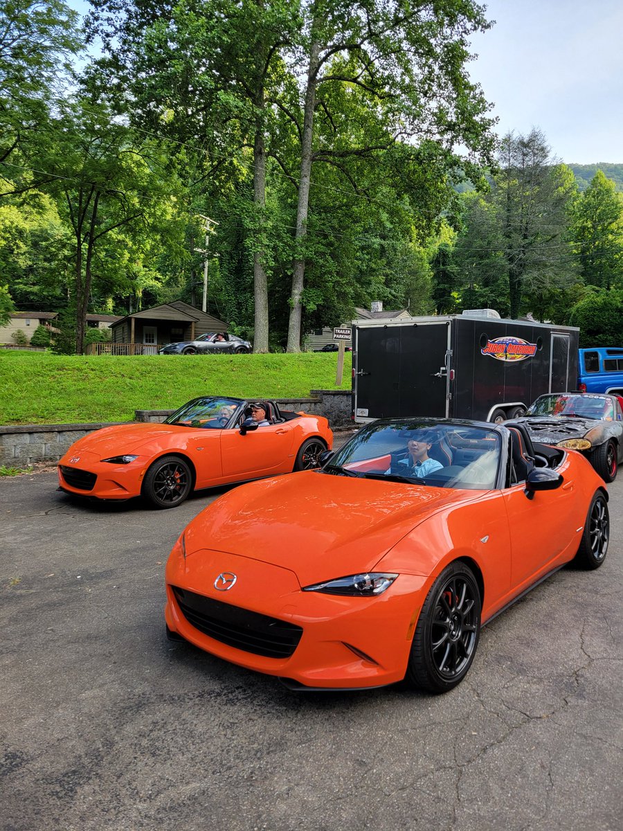 ALWMiata's tweet photo. Miatas at the Gapが始まりました~!😆
ミアータ村はやっぱり最高!🥳
まずはサンセットランで標高1300メートルくらいの山まで1時間くらいのクワクワ走行です!😆🚘
#MATG #miatasatthegap #miatasatthegap2024 #30周年記念ロードスター https://t.co/AYLC1zpjBN