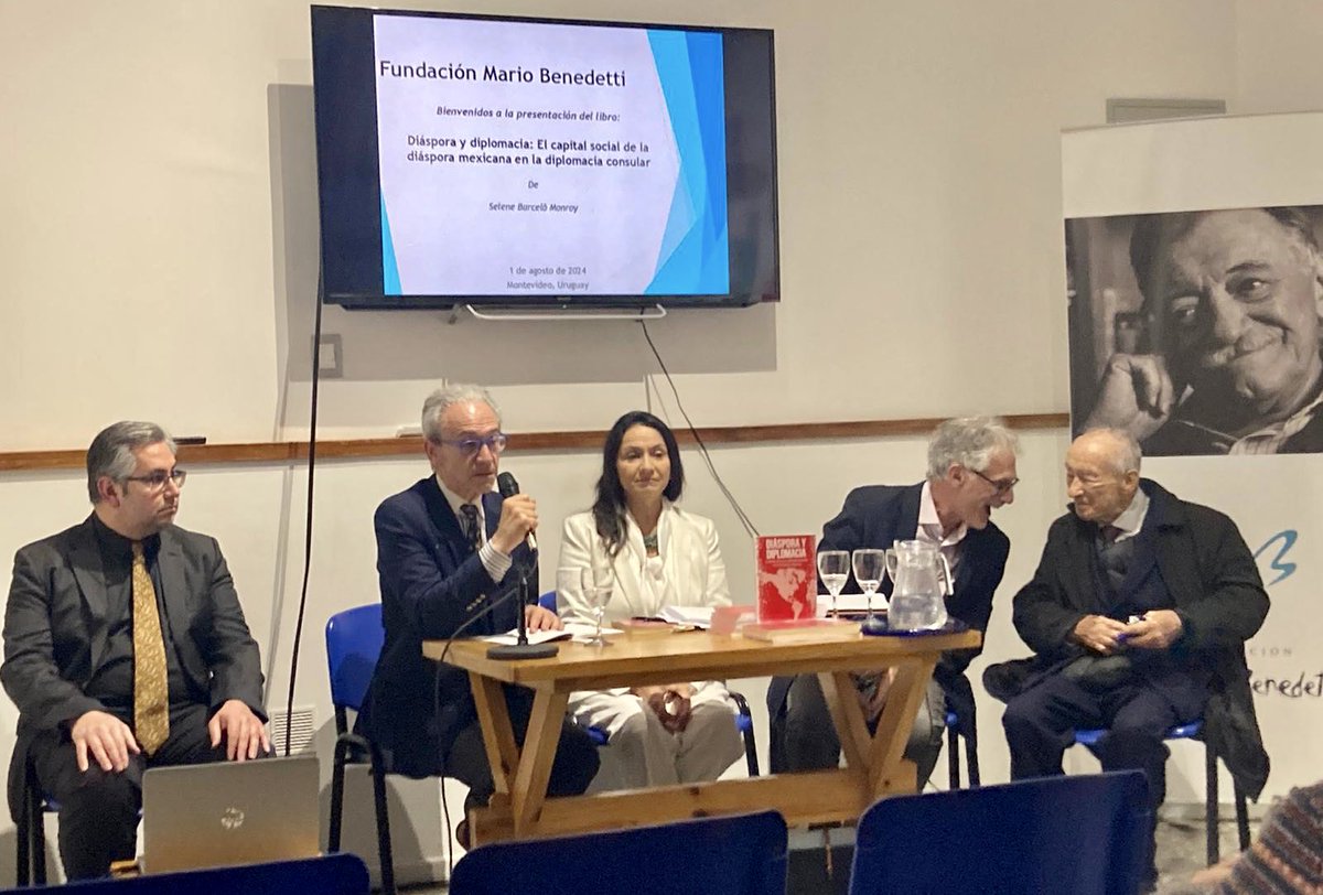Reitero mi agradecimiento y apoyo a la Fundación ⁦⁦<a href="/GuiaBenedetti/">Fundación Mario Benedetti</a>⁩ para presentar “Diaspora y Diplomacia” con el análisis experto de ⁦⁦@jm_onaindia⁩ y la perspectiva erudita <a href="/de/">Dan Edwards</a> <a href="/jnandezb/">Jorge Nández</a>⁩ #Diáspora #Mexicana #CapitalSocial