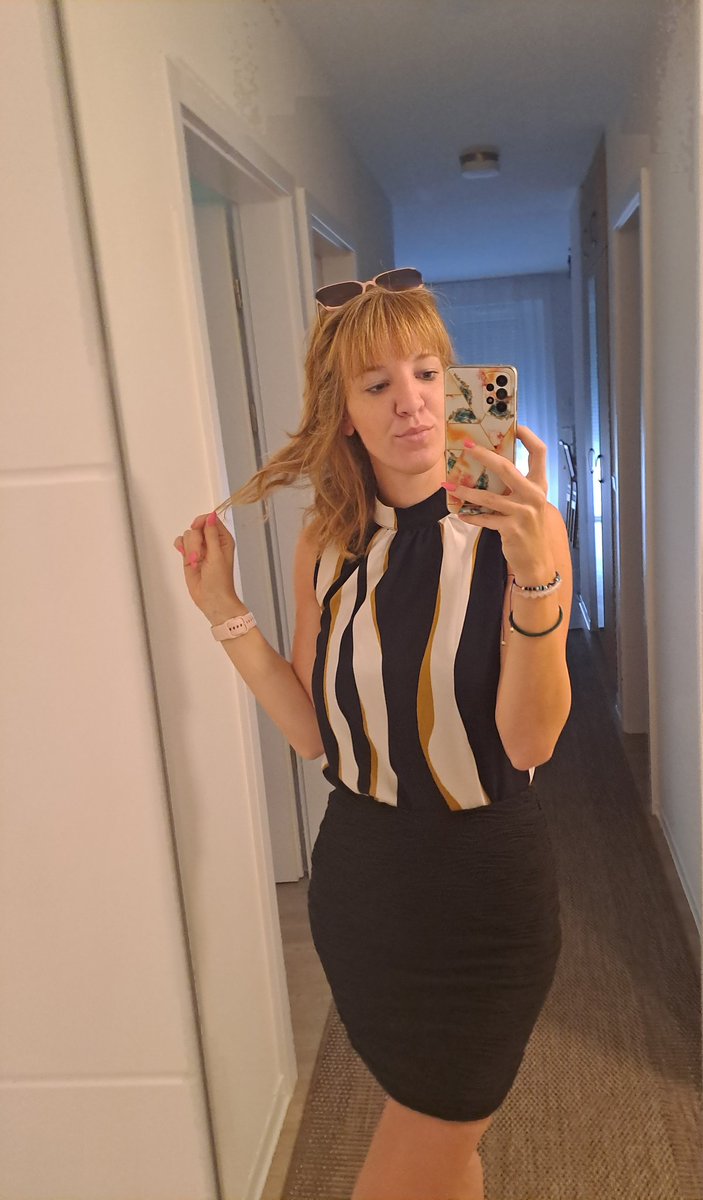 andreinaa17_'s tweet image. Good morning! Ready to work... #BusinessStyle #workworkworkworkwork