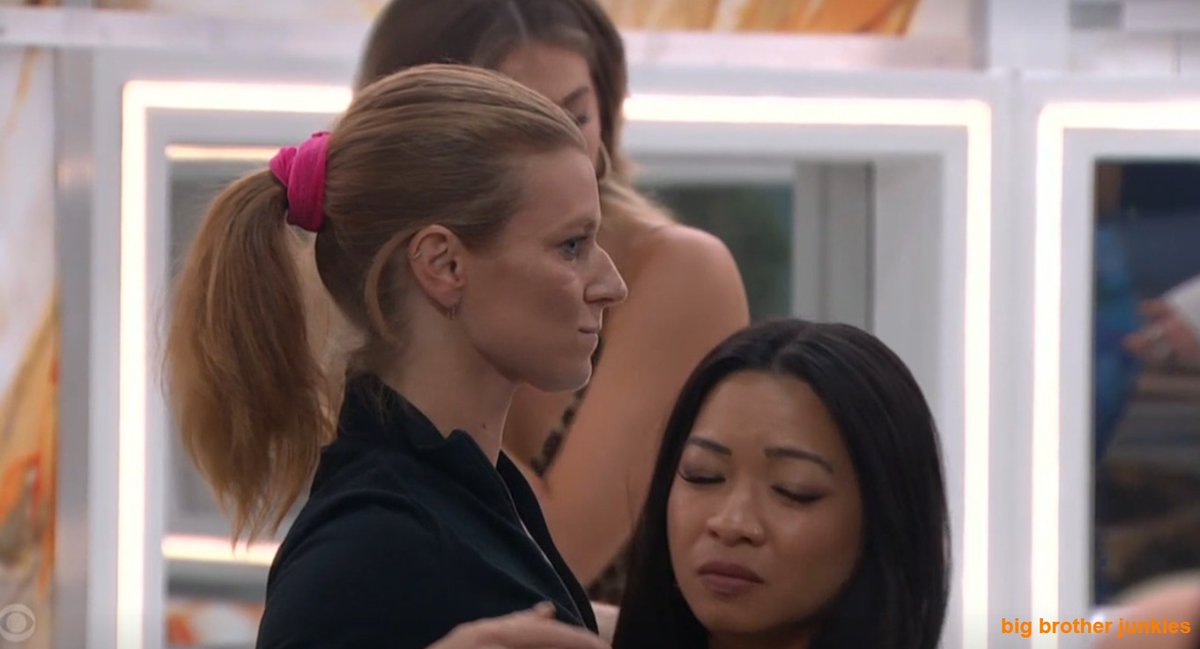 BigBrotherBBJ's tweet photo. Unpopular (?) opinion - Lisa was not nearly as annoying as people act #bb26 https://t.co/nVzRm2082Z