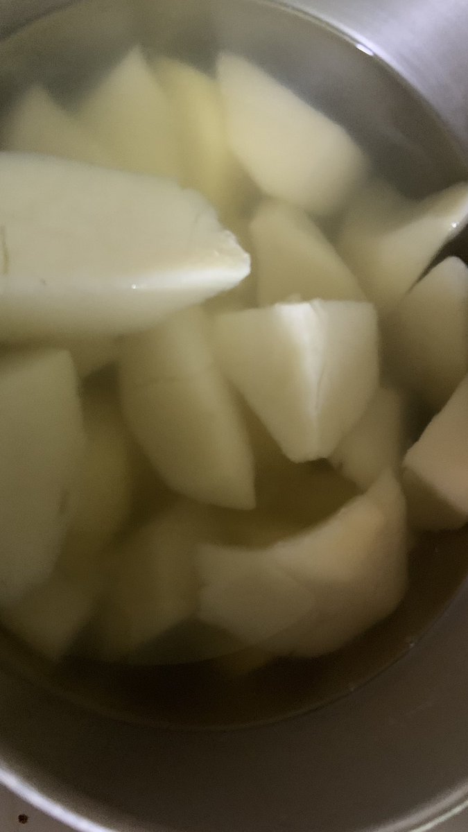 Charua0's tweet photo. Ustedes no tienen idea, lo que estoy terminando de cocinar.😜
Mucha elaboración y apuesto se lo comen en 2 min🤦🏼‍♀️
#VayanViendo 🤭 https://t.co/ZqQwzcKabL