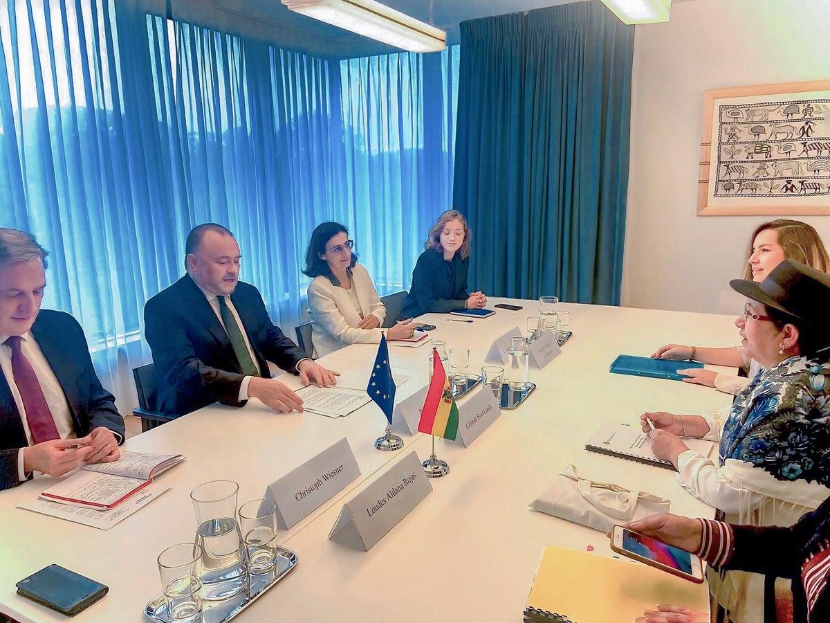 Nota de Prensa | Bolivia y la Unión Europea refuerzan lazos bilaterales en encuentro de alto nivel
🔗 cancilleria.gob.bo/mre/2024/08/01…

#DiplomaciaDeLosPueblos
#PorLaVida
#UnidosRumboAlBicentenario