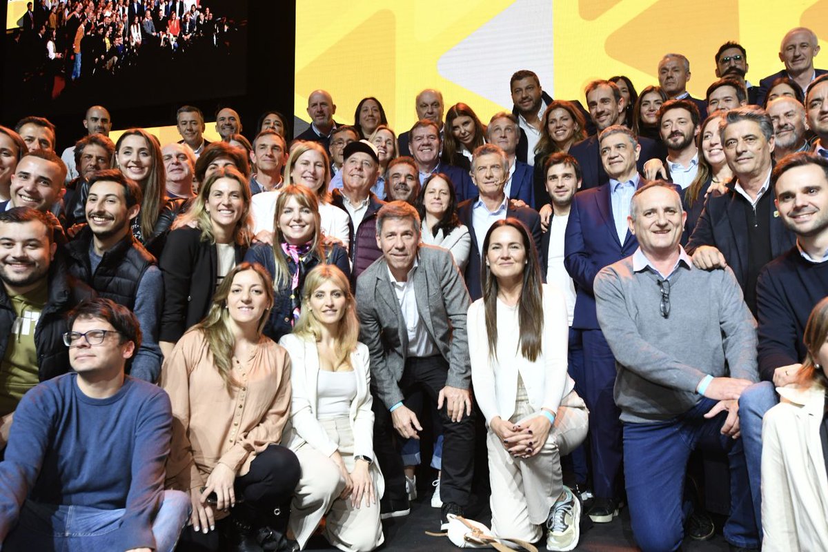 soledadmartinez's tweet image. Una nueva etapa de PRO. El partido del hacer. El cambio se gestiona todos los días y ahi vamos a estar. Con Mauricio  y un nuevo y gran equipo. Seguimos ✊🏻