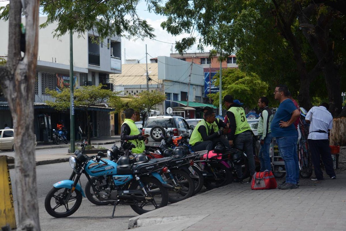 #1Ago Unidades de transporte público y privado como <a href="/transbarcastm/">transbarcastm</a> asociaciones cooperativas y motorizados, se encuentran trabajando en total normalidad para la movilización de nuestro pueblo.
#PuebloDeJusticia