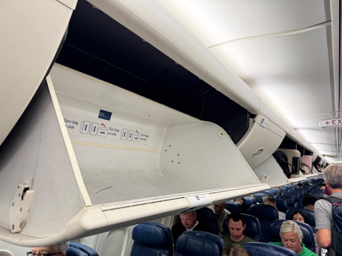 JeffRadford's tweet photo. @kzieff @SouthwestAir Not just them; @Delta sucks too. They wouldn’t even respond to me. Made me check my bag because there “wasn’t room.” Nothing frustrates me more than when businesses slow me down for no reason when I’m traveling for work. https://t.co/KCeK0yu3UH