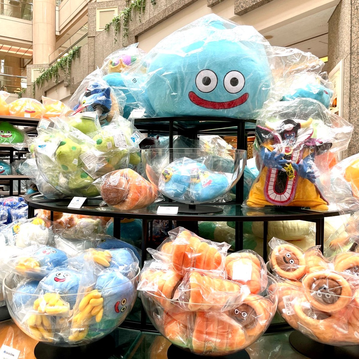 ドラゴンクエスト　ぬいぐるみセット　スマホフェス缶バッジ ドラゴンクエストX | スクウェア・エニックス e-STORE