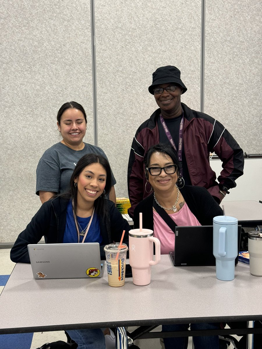 GPeabodyElem's tweet image. Our Peabody staff is ready to #leveluplearning! #region1excellence @MRamirezDISD @Beverly_A_Lusk