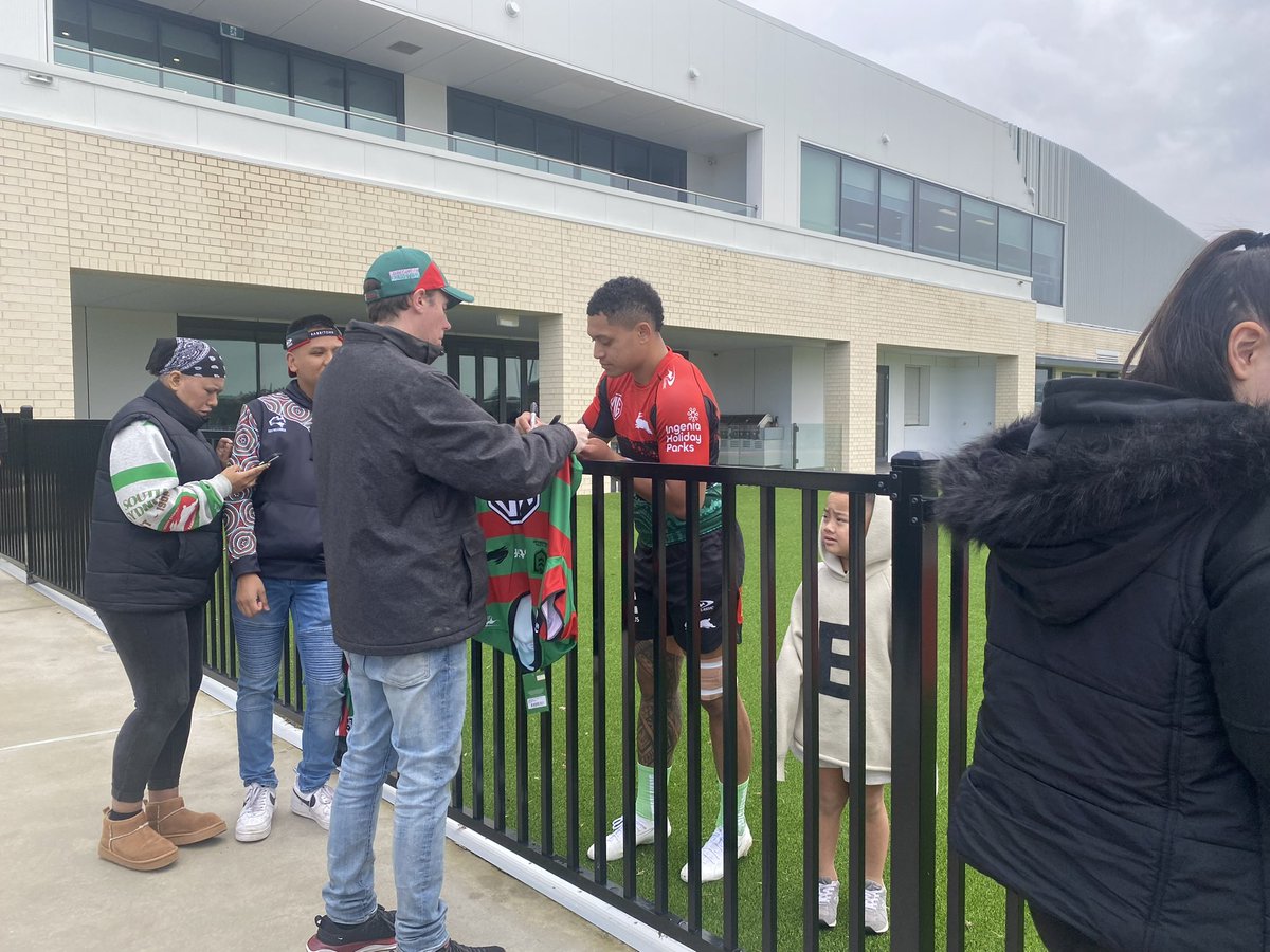 Bunnies TV tweet media