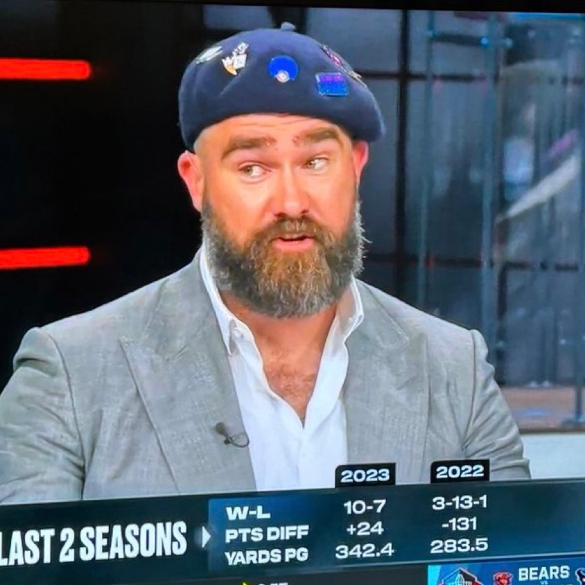 Deadspin tweet media