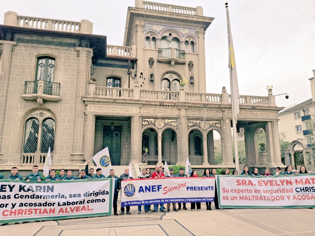 PedroAbarcaPRO's tweet image. Sra Evelyn Mathei, su experto en seguridad, Christian Alveal, es un Abusador y Acosador Laboral. #LeyKarin @AnaMariaGazmuri @AgechN @anefchile