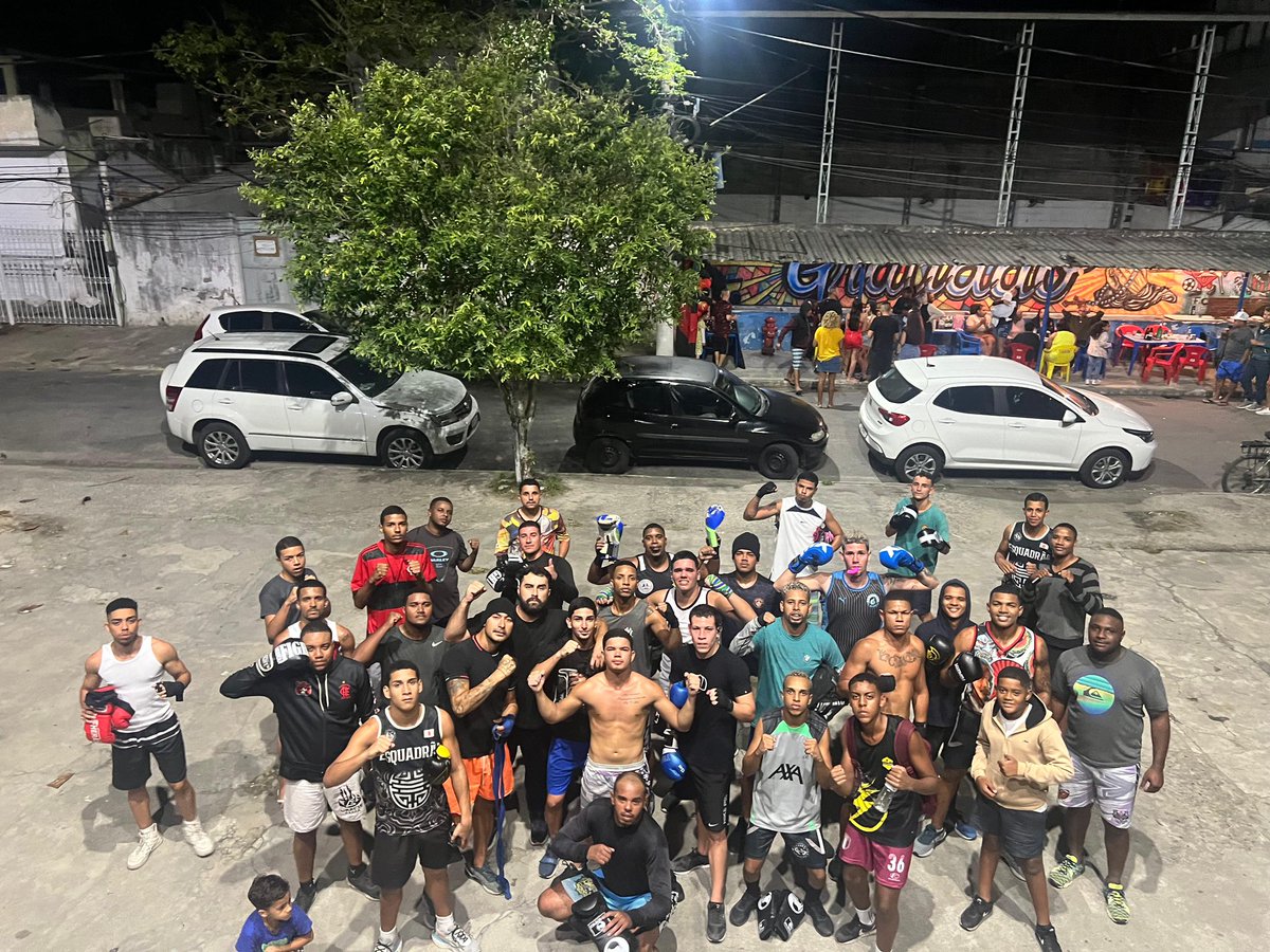 boxederua's tweet photo. Hoje concluímos +um treino e no final teve aquela brincadeira pra descontrair. Lembrando que, nossos treinos são sério e contra qualquer conduta ilegal
#EquipeLobisomem 🐺🥊 https://t.co/ZSiut5xjkT