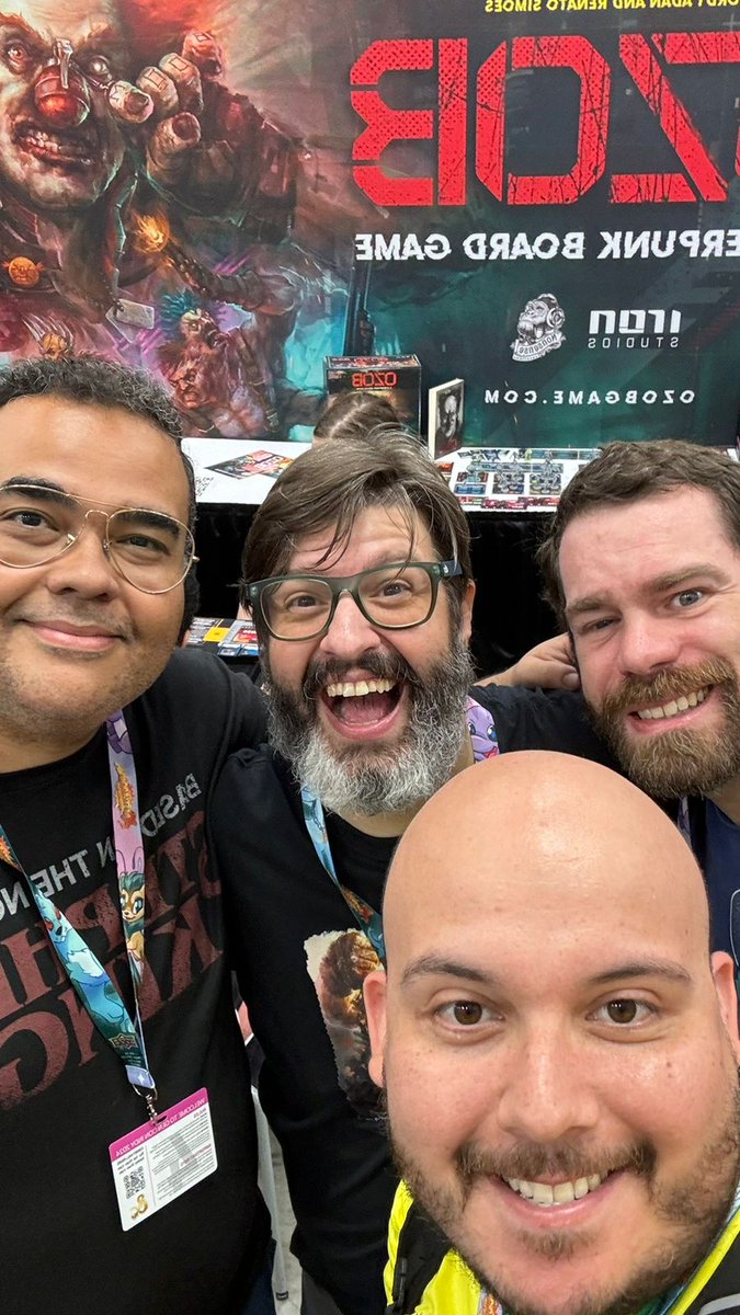 Encontramos o <a href="/jovemnerd/">Jovem Nerd</a> na <a href="/Gen_Con/">Gen Con</a> 
<a href="/DungeonGeek21/">Dungeon Geek21</a>