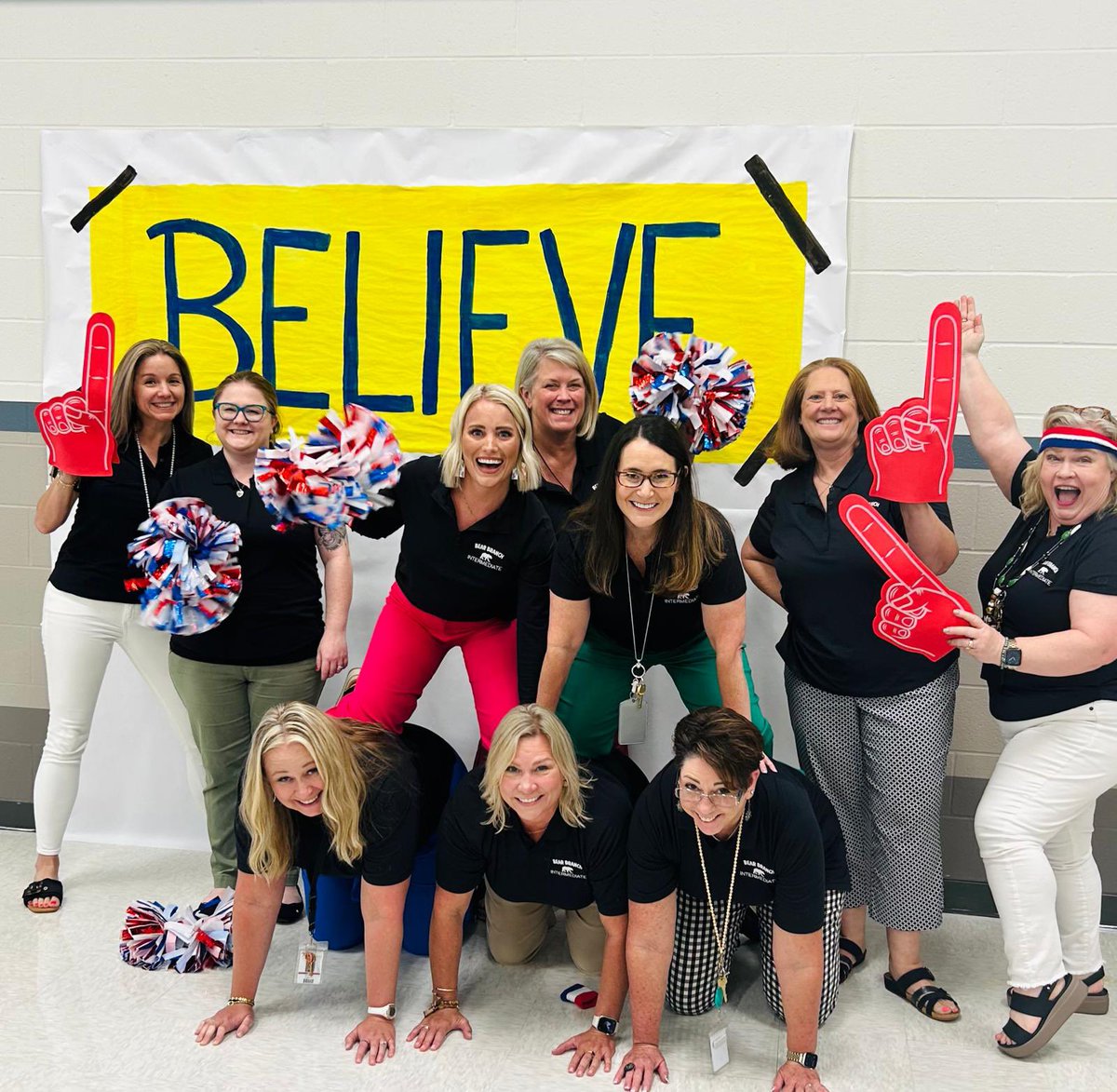 So proud to be a part of this cheer team!! Fifth Grade RLA is ready to cheer on our new students to victory this year! Go Team go! (The pyramid may have been my idea, but they were great sports about it!) <a href="/BearBranchInt/">Bear Branch Intermediate</a> <a href="/MagnoliaISD/">Magnolia ISD</a> 👏🏻💙🤍