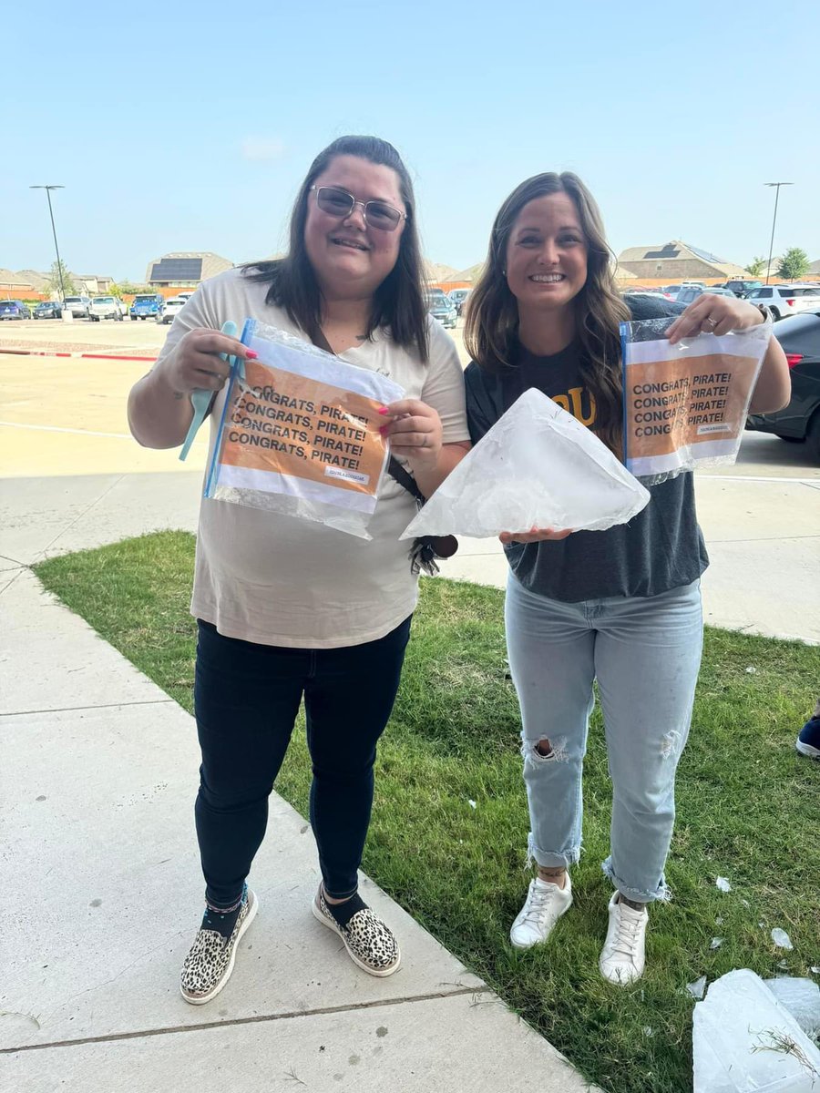 CgossM's tweet photo. We call it authentic learning!! #BreakingtheIceBreaker #NewTeacherCamp #CAOChronicles #LearningShouldBeFun https://t.co/1XOKlxOT2l