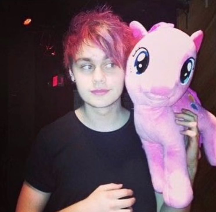 the chokehold this picture had over me was insane