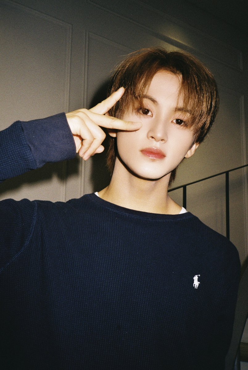 82fruits's tweet photo. ᯓ★ HAPPY MARK DAY!
— tds3 in mnl ticket giveaway

   1 winner of genad 504 row A

– must be markf (will check) 
– rt, like, fill out gform (https://t.co/oCdFTk8Yeo)
– rep w proof + bday tags
“HAPPY 25TH MARK DAY
#마크생일_200만큼_축하해
#OurRockStarMarkDay”

open until 11:59PM! https://t.co/SDQZCJwJah