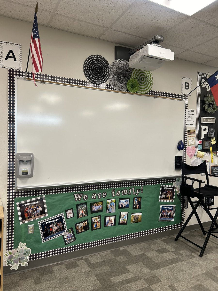 angelaatkagan's tweet image. Adding A and B to your walls makes it easy to say who goes first when partners share in RallyRobin, Timed-Pair-Share, and Mix-Pair-Share. It’s easy to engage students with simple management tips like this: A/B partners. @KaganOnline #mrspink4thgrade