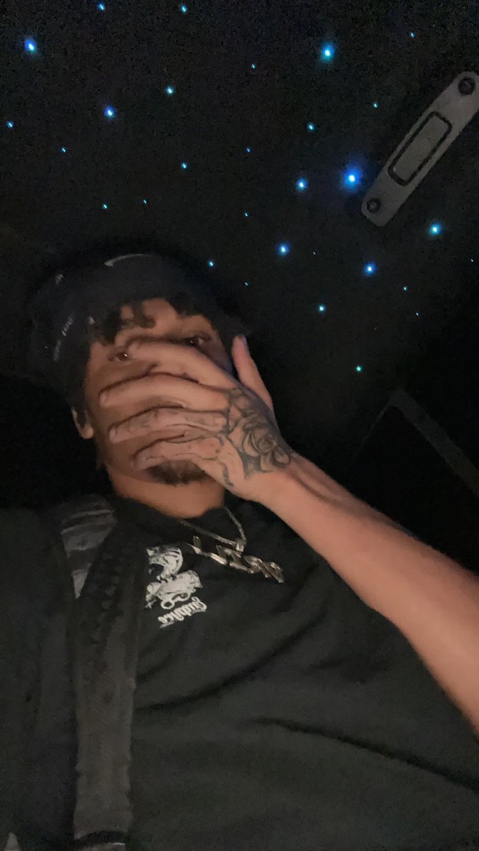 drillbbg's tweet photo. do yuu 🫶🏽 me ? https://t.co/x0BvKXpBsW