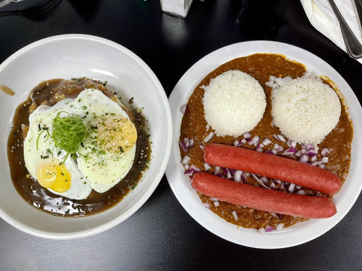 DameonFlores's tweet image. Loco moco, chili frank with rice, shave ice, and complimentary bowling at the Bowl Cafe 😋🤤
IG: @thebowlcafeatpacific
#stocktonca #visitstockton