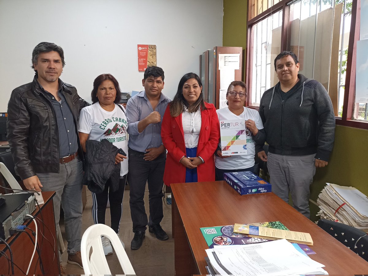 Legendarios_Vol's tweet photo. Reunión con la Lic. Nathaly Morán de la Gerencia Regional de Turismo La Libertad, junto con los  dirigentes y el regidor Hemiter Vera del distrito de La Esperanza. Accionando por un mismo objetivo CERRO CABRAS - PATRIMONIO CULTURAL TURÍSTICO. https://t.co/GduJsoxsHd