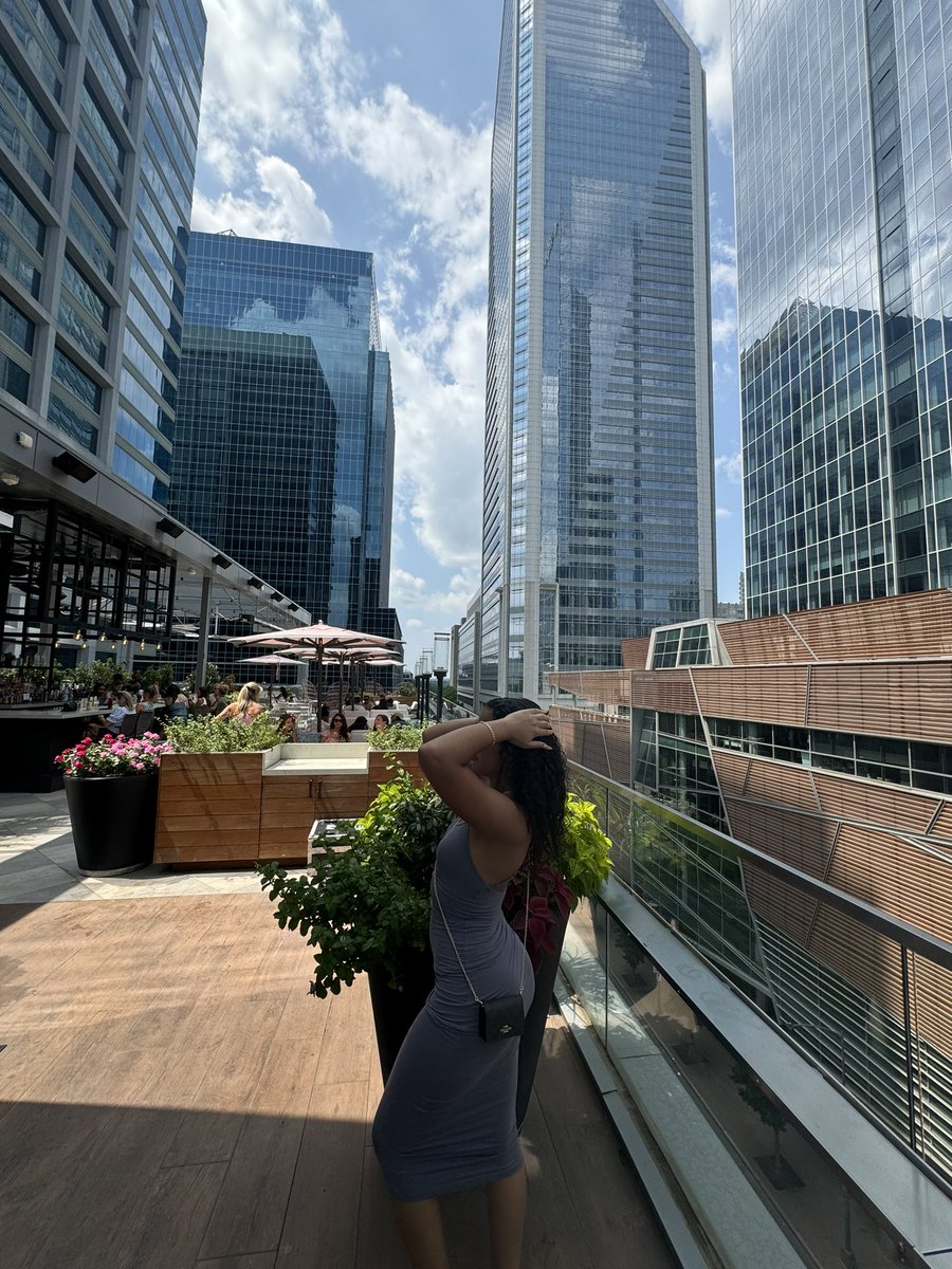 diannacm4's tweet photo. New city off the bucket list :) 🛫🌇 https://t.co/TS0zbR8TiD