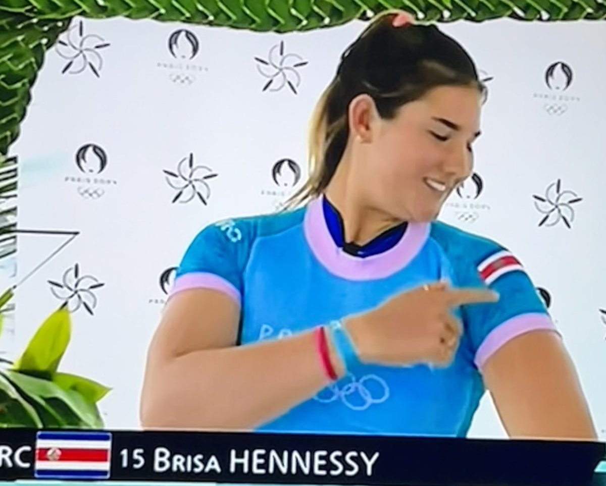 Si Brisa… este es el país que te agradece ponernos en lo más alto 🇨🇷🏄‍♀️❤️