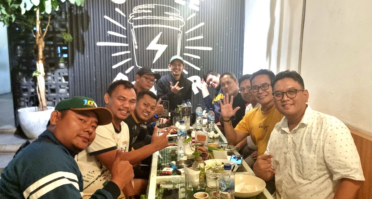 Hallooo Kusuteeers,
Mimin mau share keseruan kita diacara Anniversary ERCI DC yang ke 11..
Salam kusuters,
#erci
#ercidc
#kusuter
#erciladies
#ercidepok
#ertigaclub
#11tahunercidc
#ercidepokchapter
#ertigaclubindonesia
#thinkercithinkfamily
Website : ercidepokchapter.com