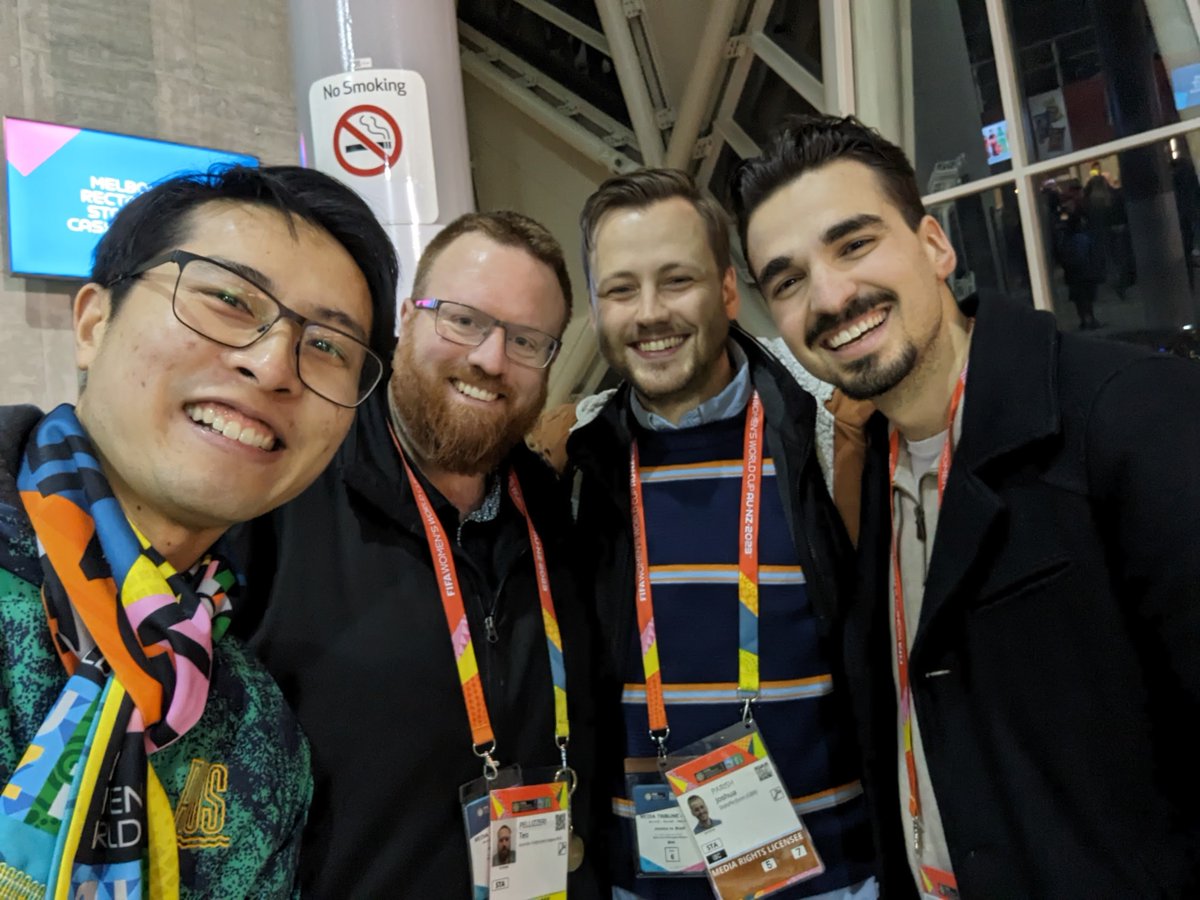 Simon V 🌻 tweet media