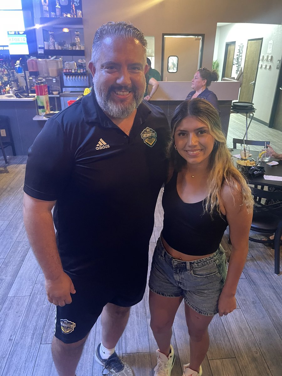 Torresdey915's tweet photo. The one and only @bellamorgas03 one of the best players ever from EPTX 915!!! https://t.co/P9reiWV9rF