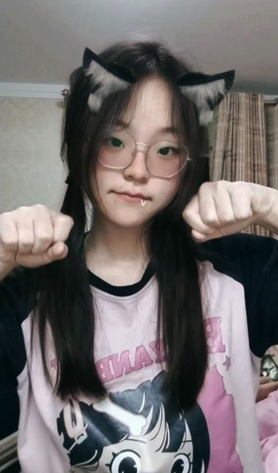 【网友投稿 No.930】眼镜女同学 #眼镜娘 #眼镜妹 #投稿 #反差 #投稿曝光 #女友 #女友分享 #女友系列 #女同学 #女同事 https://t.co/UZB7nXKQTU